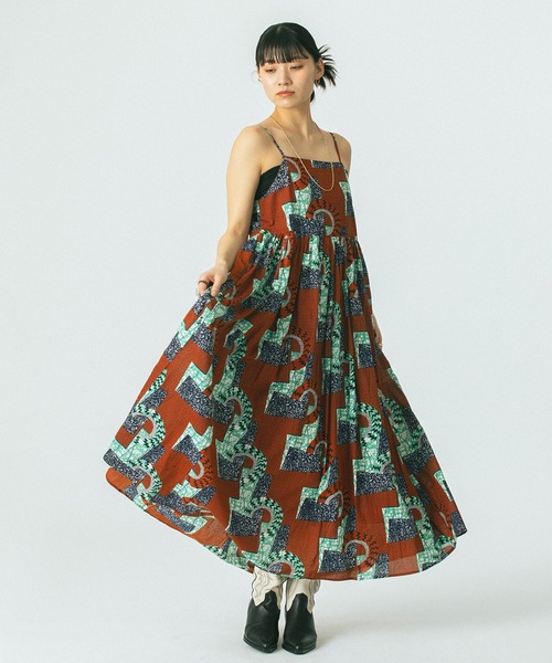 ROSE BUD（ローズバッド）の「(mag.by c)PRINT CAMI DRESS（ワンピース・レディース・ブラウン/ブルー・ONE SIZE）」の7枚目の写真