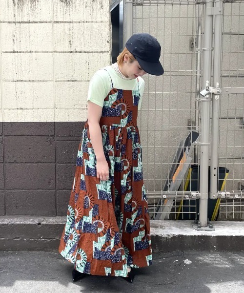 ROSE BUD（ローズバッド）の「(mag.by c)PRINT CAMI DRESS（ワンピース・レディース・ブラウン/ブルー・ONE SIZE）」の20枚目の写真