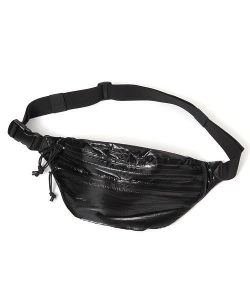 LAKOLE（ラコレ）の「シャイニーライトボディバッグ / 288664（ボディバッグ/ウエストポーチ・レディース・ブラック/シルバー・FREE）」の13枚目の写真