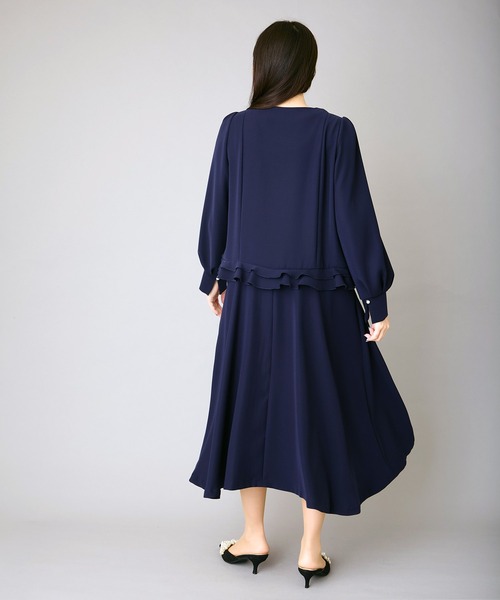Ranerrh(ラネリ)の「【NAVY】フリルデザインセレモニーフォーマルワンピース【結婚式・入卒式・お受験】【オケージョン】【真夏以外着用可】【パール釦付】(ワンピース・レディース・ネイビー・38)」の4枚目の写真