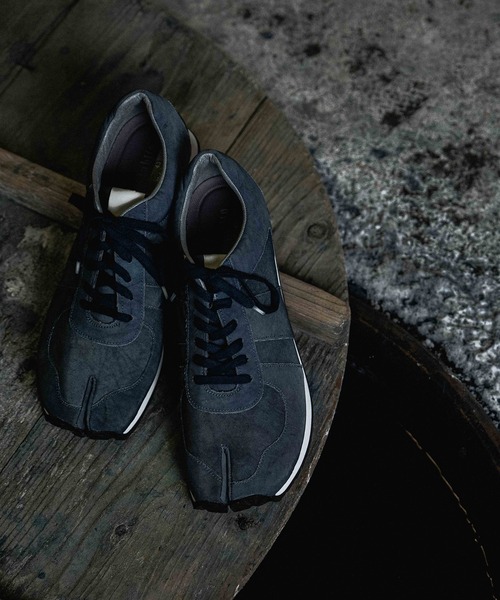 tabito(タビト)の「【REBIRTH PROJECT × tabito】 Tabi Trainer Airbag - Natural Dye 足袋スニーカー(tabito39)(スニーカー・メンズ・ブルー/ブラウン/ピンク・38/39/41/43/40/42)」の2枚目の写真