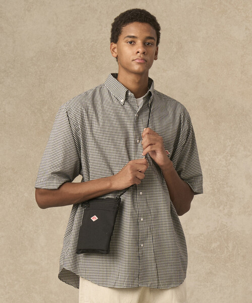 DANTON（ダントン）の「CANVAS SHOULDER POUCH〈SAINT-DOMINIQUE〉（ショルダーバッグ・レディース・ブラック/レッド/アイボリー/ライトブラウン/ブルー・-）」の7枚目の写真