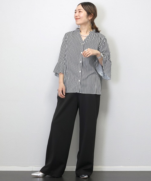 Aletta vita(アレッタビータ)の「袖フレアエステルローンブラウス(シャツ/ブラウス・レディース・オフホワイト/ブラック/ホワイト×ブラック・FREE)」の14枚目の写真