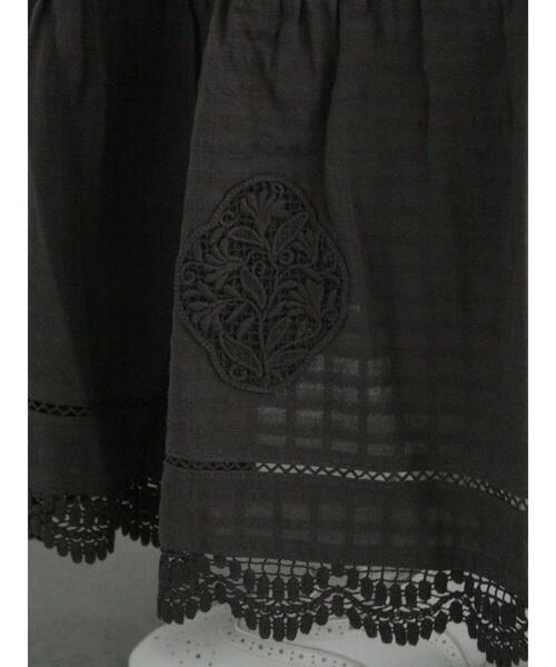 TSUHARU by Samansa Mos2(ツハルバイサマンサモスモス)の「パーツレース刺繍スカート(スカート・レディース・オフホワイト/チャコールグレー/ミント・F)」の17枚目の写真