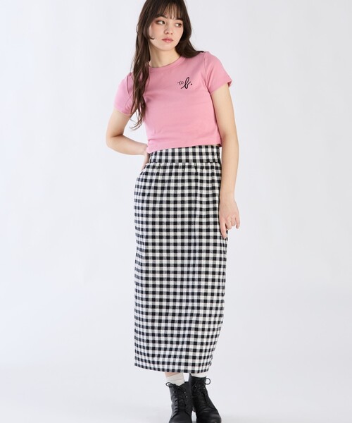 To b. by agnes b.（トゥービーバイアニエスベー）の「"To b."ロゴ コットン 半袖 クロップド Tシャツ（Tシャツ/カットソー・レディース・ピンク・40/38）」の5枚目の写真