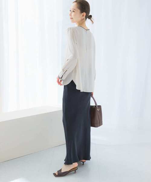 URBAN RESEARCH ROSSO WOMEN(アーバンリサーチ ロッソ)の「パイピングデザインブラウス(シャツ/ブラウス・レディース・ミント/ネイビー/アイボリー・FREE)」の9枚目の写真