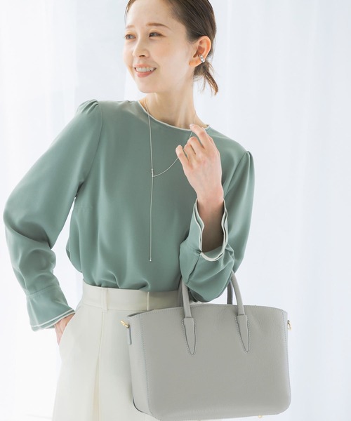 URBAN RESEARCH ROSSO WOMEN(アーバンリサーチ ロッソ)の「パイピングデザインブラウス(シャツ/ブラウス・レディース・ミント/ネイビー/アイボリー・FREE)」の11枚目の写真