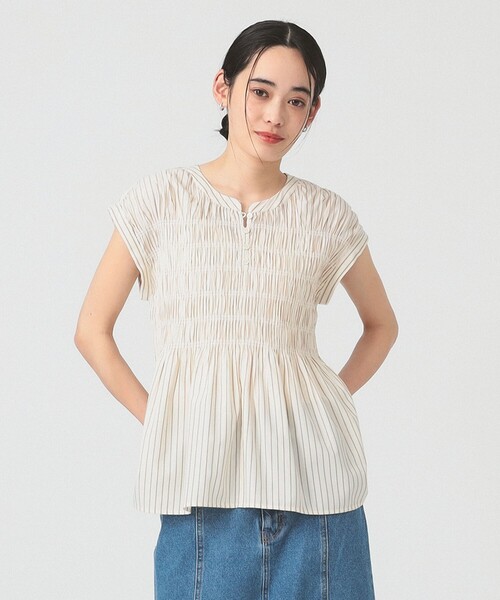 Ray BEAMS（レイビームス）の「ストライプ シャーリング フレンチスリーブ ブラウス [洗える]（シャツ/ブラウス・レディース・ブルー系その他2/ベージュ・ONE SIZE）」の15枚目の写真