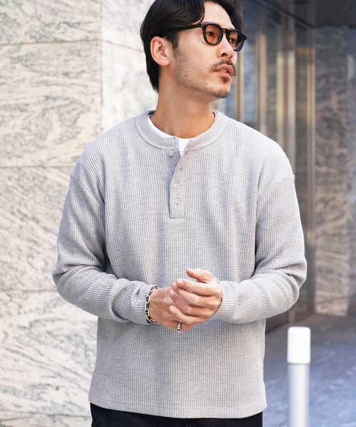 jiggys shop(ジギーズショップ)の「ワッフル編み サーマル ヘンリーネック ロンT カットソー(Tシャツ/カットソー・メンズ・アイボリー/ピンク系その他/ブラック/ホワイト/チャコールグレー/ブラウン系その他/グレー・MEDIUM/LARGE/X-LARGE)」の5枚目の写真