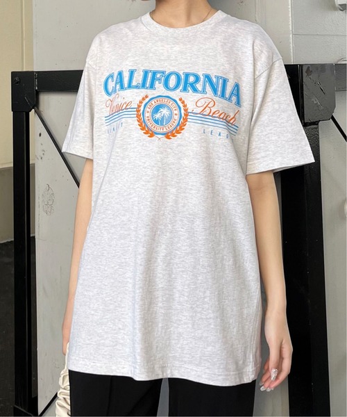 RGY(アールジーワイ)の「【RGY】CALIFORNIA Venice BeachデザインプリントTシャツ(Tシャツ/カットソー・レディース・ネイビー/オートミール/ホワイト・LARGE/MEDIUM)」の4枚目の写真