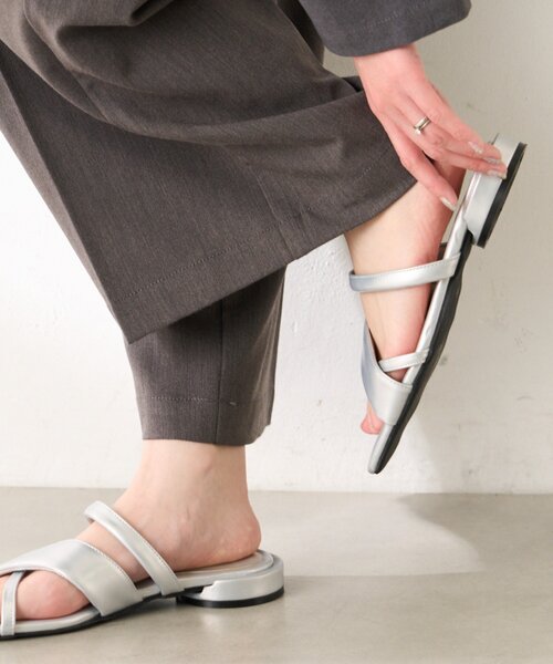 CIAOPANIC TYPY(チャオパニックティピー)の「フラットデザインサンダル(サンダル・レディース・キャメル/シルバー/ブラック・X-LARGE/LARGE/MEDIUM/SMALL)」の17枚目の写真