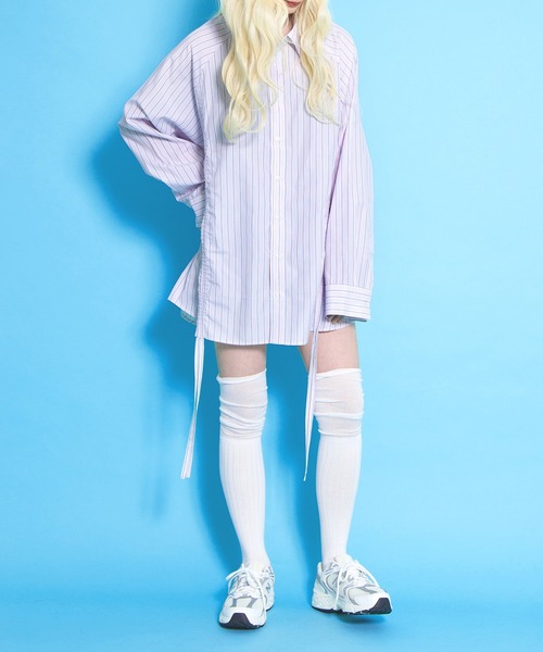 PUNYUS(プニュズ)の「ドロストストライプシャツ(シャツ/ブラウス・レディース・ブラウン/ピンク/ブルー・1/2/3/4)」の19枚目の写真