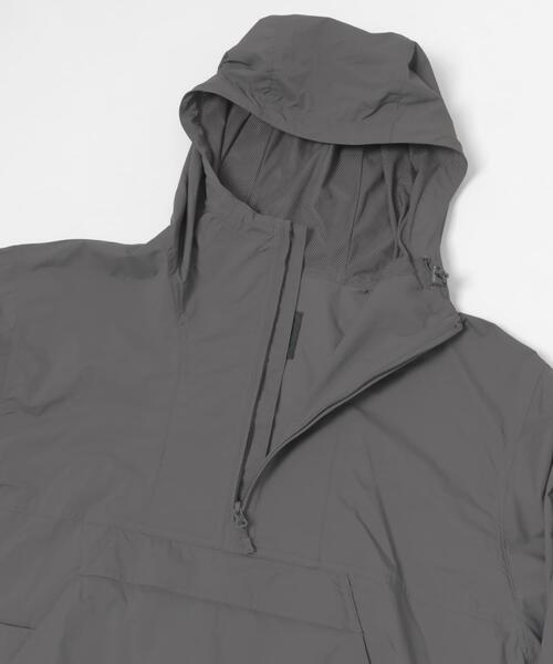 DAIWA PIER39（ダイワピア39）の「DAIWA PIER39　TECH TRAVEL ANORAK（マウンテンパーカー・メンズ・チャコールグレー/ブラック/グレー系その他・MEDIUM/LARGE/X-LARGE）」の7枚目の写真