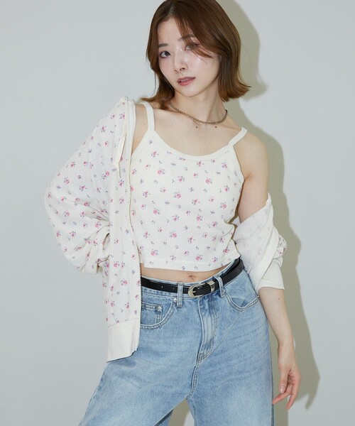 PUBLUX（パブリュクス）の「JEMORGAN/ジェーイーモーガン 花柄ワッフル カップ付 クロップドキャミソール　限定展開（キャミソール・レディース・ブルー/ピンク/パープル・ﾌﾘ-）」の6枚目の写真