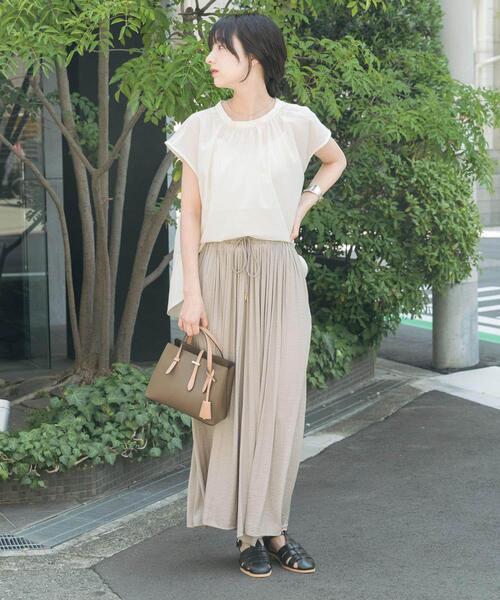 ITEMS URBANRESEARCH(アイテムズ アーバンリサーチ)の「イージーガウチョパンツ(その他パンツ・レディース・チャコールグレー/カーキ/グレー系その他/モカ・FREE)」の16枚目の写真