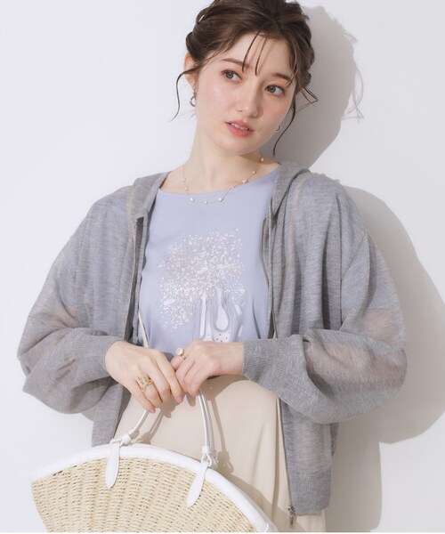 couture brooch(クチュールブローチ)の「【上品な透け感・大人カジュアル】シアージップアップフーディー(パーカー・レディース・ライトグレー/ブラック/ピンク/オフホワイト・42/38/40)」の3枚目の写真