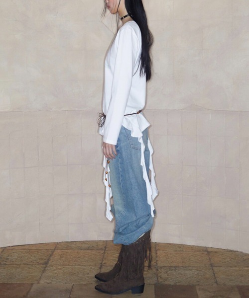 NOT KNOWING(ノットノーイング)の「【NOT KNOWING】STUD V-NECK RUFFLE TOP / 【ノットノーイング】スタッズVネックラッフル長袖Tシャツ(Tシャツ/カットソー・レディース・ホワイト/ブラック・ONE SIZE)」の20枚目の写真