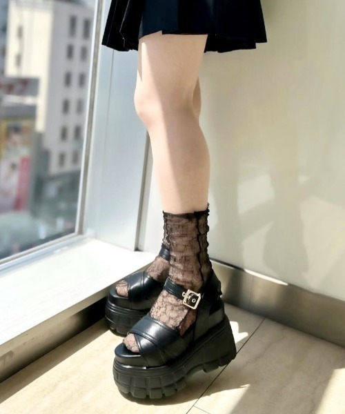 R&E(アールアンドイー)の「【R&E】ステッチクロスアッパー厚底サンダル(サンダル・レディース・ブラック/ホワイト・S/M/L/LL)」の20枚目の写真