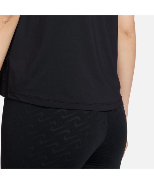 NIKE(ナイキ)の「ナイキ NIKE ナイキ ワン DF スリム タンク トップ(タンクトップ・レディース・ブラック・M/S/L)」の5枚目の写真