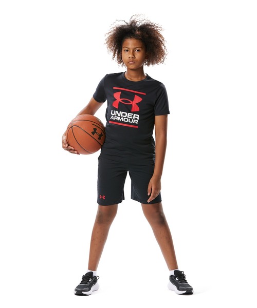 UNDER ARMOUR(アンダーアーマー)の「UAテック ショートスリーブ Tシャツ アンド ショーツ セット(トレーニング/キッズ)(Tシャツ/カットソー・キッズ・ブラック・150cm/140cm/160cm/130cm)」の2枚目の写真