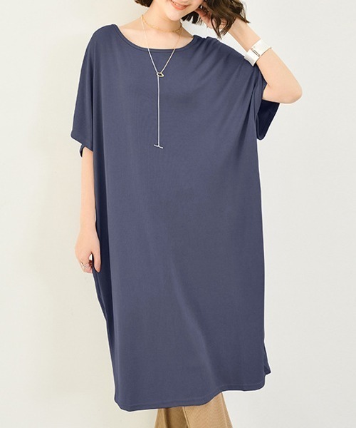 maison de LATIR(メゾンドラティール)の「ラフに着こなすロングTシャツ(Tシャツ/カットソー・レディース・ブラック/ピンク/カーキ/モカ/グリーン/グレー系その他・FREE)」の3枚目の写真