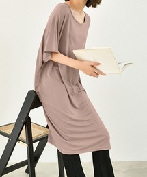 ラフに着こなすロングTシャツ