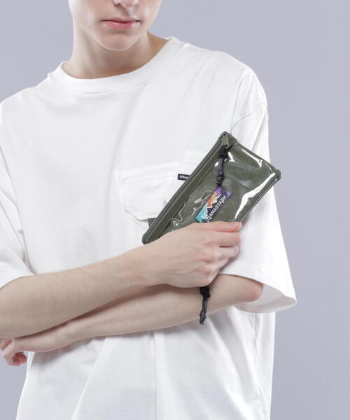 MANASTASH（マナスタッシュ）の「MANASTASH/マナスタッシュ  CLEAR POCKET POUCH/クリアポケットポーチ（ショルダーバッグ・メンズ・ブラック/オリーブ系・F）」の5枚目の写真
