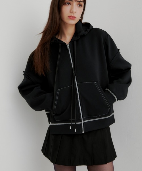 casane(カサネ)の「CASANE(カサネ)ダブルコードZIPパーカー(パーカー・レディース・ブラック/アイボリー・F)」の1枚目の写真