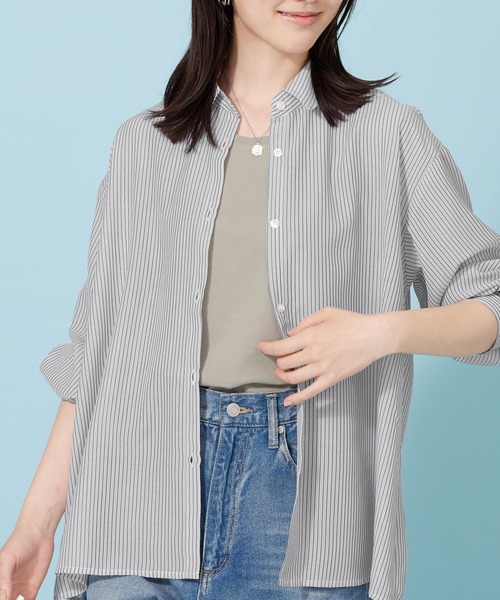 BELLUNA PLUS(ベルーナ)の「シアーストライプ素材ベーシックシャツ(シャツ/ブラウス・レディース・ネイビー系/グレー/ブルー・LARGE/MEDIUM/X-LARGE)」の20枚目の写真