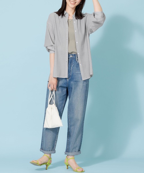 BELLUNA PLUS(ベルーナ)の「シアーストライプ素材ベーシックシャツ(シャツ/ブラウス・レディース・ネイビー系/グレー/ブルー・LARGE/MEDIUM/X-LARGE)」の22枚目の写真