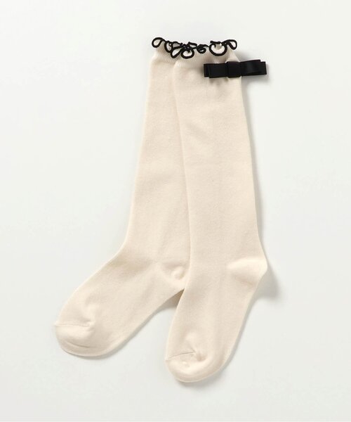 apres les cours（アプレレクール）の「後ろリボンハイソックス（ソックス/靴下・キッズ・オフホワイト/シルバー/ベージュ・12/15 /18/21）」の2枚目の写真
