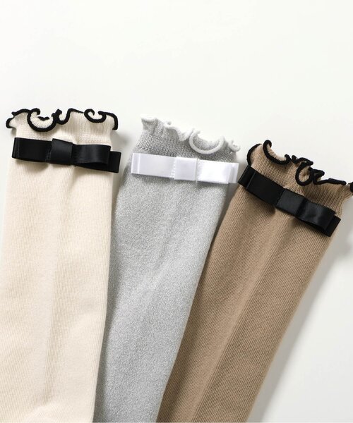 apres les cours（アプレレクール）の「後ろリボンハイソックス（ソックス/靴下・キッズ・オフホワイト/シルバー/ベージュ・12/15 /18/21）」の10枚目の写真