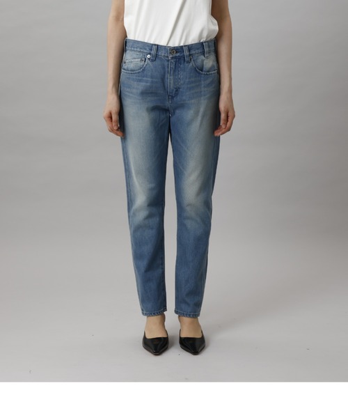 CINOH（チノ）の「HI-WAIST SLIM STRAIGHT（デニムパンツ・レディース・ダークブルー/ライトブルー・24/25/26）」の2枚目の写真