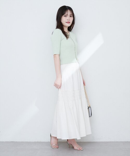 natural couture(ナチュラルクチュール)の「【WEB限定】シャーリングティアードスカート(スカート・レディース・ブラック/イエロー/オフホワイト・FREE)」の7枚目の写真
