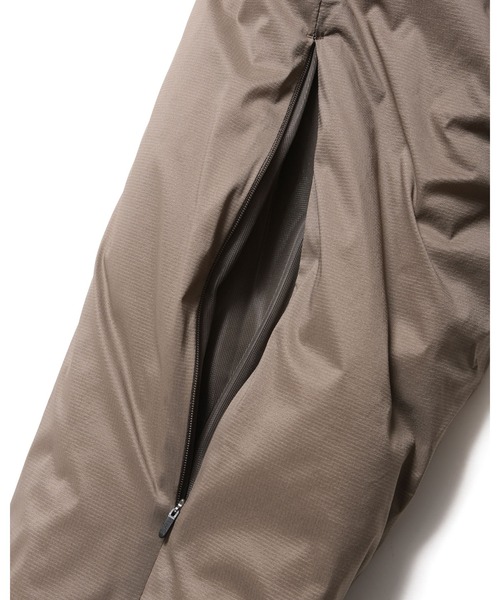 F.C.Real Bristol(エフシーレアルブリストル)の「VENTILATION PUFFER JACKET(ブルゾン・メンズ・モカ/ブラック・X-LARGE/LARGE/MEDIUM/SMALL/XX-LARGE)」の6枚目の写真