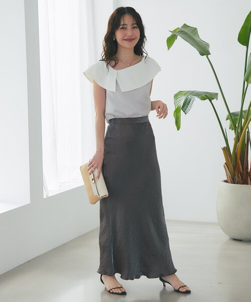 La boutique BonBon(ラブティックボンボン)の「アシメビッグカラーブラウス(シャツ/ブラウス・レディース・ライトグレー/ネイビー・FREE)」の12枚目の写真