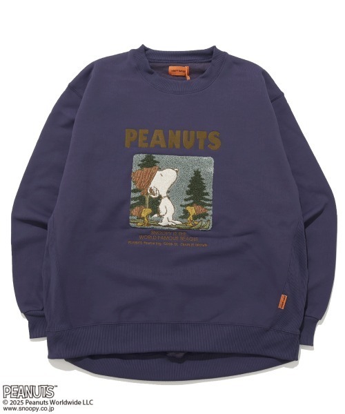 KRIFF MAYER Lady's Collection（クリフメイヤーレディースコレクション）の「サガラ刺繍スヌーピー裏起毛スウェット（スウェット・レディース・チャコール/パープル/レッド/カラフル/ナチュラル・MEDIUM/LARGE）」の3枚目の写真