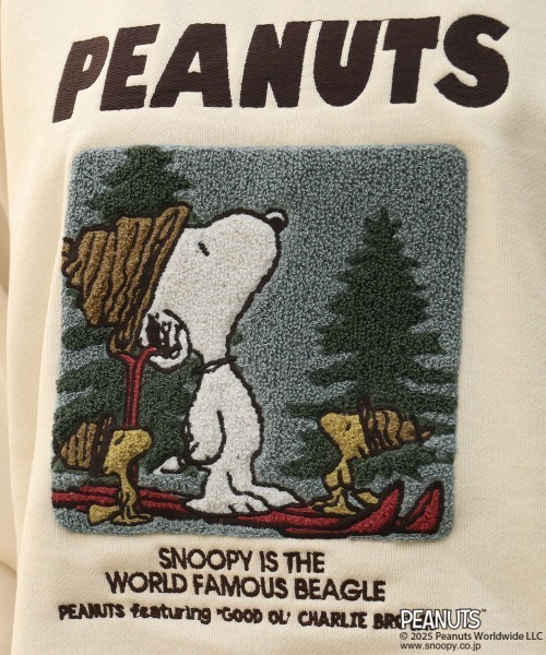 KRIFF MAYER Lady's Collection（クリフメイヤーレディースコレクション）の「サガラ刺繍スヌーピー裏起毛スウェット（スウェット・レディース・チャコール/パープル/レッド/カラフル/ナチュラル・MEDIUM/LARGE）」の15枚目の写真