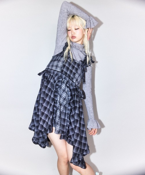 Candy Stripper（キャンディストリッパー）の「FRILL CHECK MINI ワンピース（ワンピース・レディース・ブラック/レッド・FREE）」の7枚目の写真