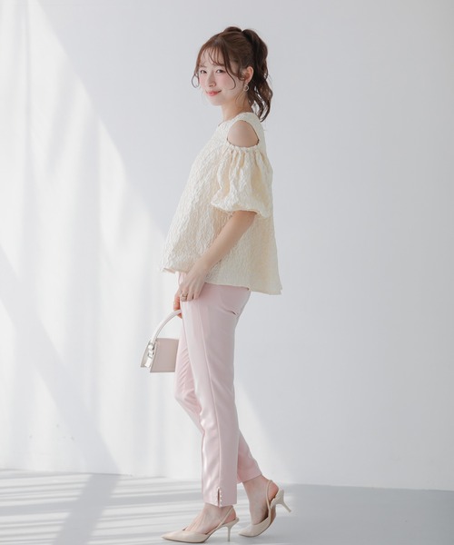 Fit more(フィットモア)の「ハートジャガードオフショルダーブラウス(シャツ/ブラウス・レディース・クリーム/ピンク/ブラック・FREE)」の4枚目の写真