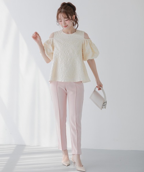 Fit more(フィットモア)の「ハートジャガードオフショルダーブラウス(シャツ/ブラウス・レディース・クリーム/ピンク/ブラック・FREE)」の6枚目の写真