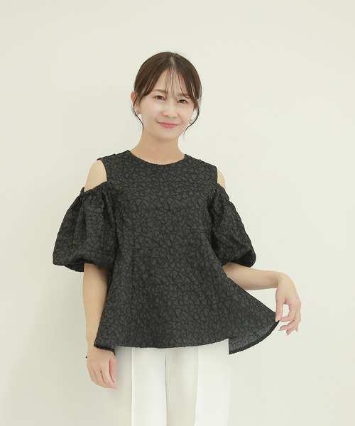 Fit more(フィットモア)の「ハートジャガードオフショルダーブラウス(シャツ/ブラウス・レディース・クリーム/ピンク/ブラック・FREE)」の9枚目の写真
