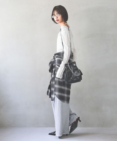 PAGEBOY（ページボーイ）の「アウトシームシアーロングスリーブ（Tシャツ/カットソー・レディース・オフホワイト/グレー/ブラック/マスタード/レッド・FREE）」の17枚目の写真