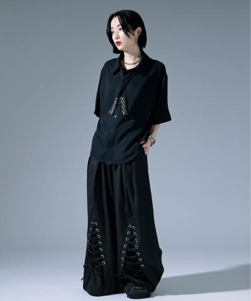 Ellno Loset(エルノロゼット)の「ノーブルビジューボウタイツキトロミシャツ(シャツ/ブラウス・メンズ・オフホワイト/ブラック/ブルーグレー・SMALL/MEDIUM/LARGE)」の15枚目の写真