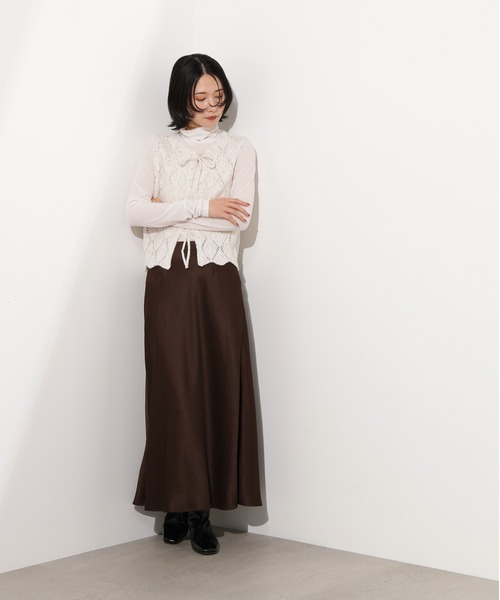 N.(N. Natural Beauty Basic)(エヌエヌナチュラルビューティーベーシック)の「ラメネップ透かし編みジレ(ベスト・レディース・ベージュ/オフホワイト/ブラック・MEDIUM)」の5枚目の写真