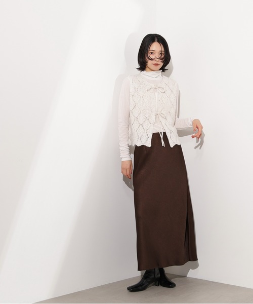 N.(N. Natural Beauty Basic)(エヌエヌナチュラルビューティーベーシック)の「ラメネップ透かし編みジレ(ベスト・レディース・ベージュ/オフホワイト/ブラック・MEDIUM)」の12枚目の写真