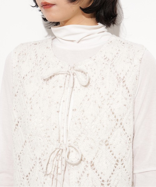N.(N. Natural Beauty Basic)(エヌエヌナチュラルビューティーベーシック)の「ラメネップ透かし編みジレ(ベスト・レディース・ベージュ/オフホワイト/ブラック・MEDIUM)」の16枚目の写真