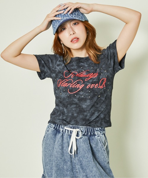 GORGE(ゴージ)の「《スタッズ×ロゴアート》ムラ感Tシャツ/エモ映えモード(Tシャツ/カットソー・レディース・ネイビー/ブラック/ブラウン・F)」の1枚目の写真