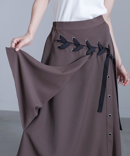 kOhAKU（コハク）の「『ハトメレースアップスカート』（スカート・レディース・モカ/ブラック・2/1）」の17枚目の写真