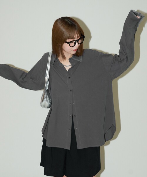 PUBLUX(パブリュクス)の「PUBLUX/パブリュクス オーガンジー ドッキング ボイルシャツ 限定展開(シャツ/ブラウス・レディース・オフホワイト/チャコールグレー・フリ-)」の4枚目の写真